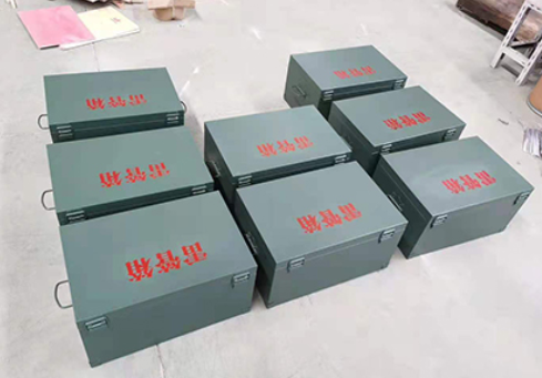 双塔炸药箱和雷管箱一般是怎么存放的？