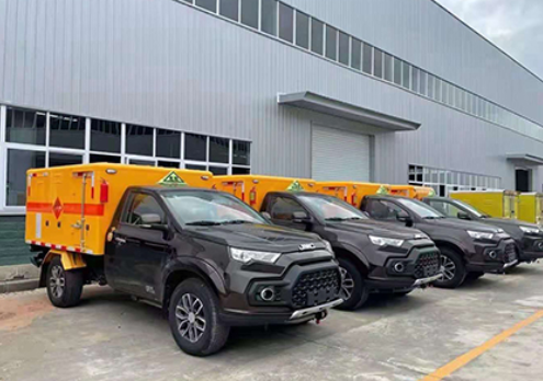 双塔爆破器材运输车-保障安全与效率的关键